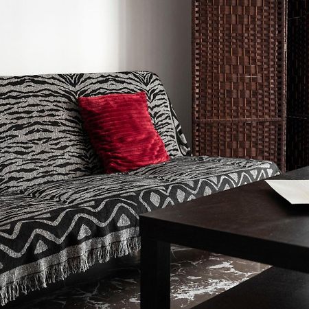 Local Urban Living 2Bd Apartment In Атина Екстериор снимка
