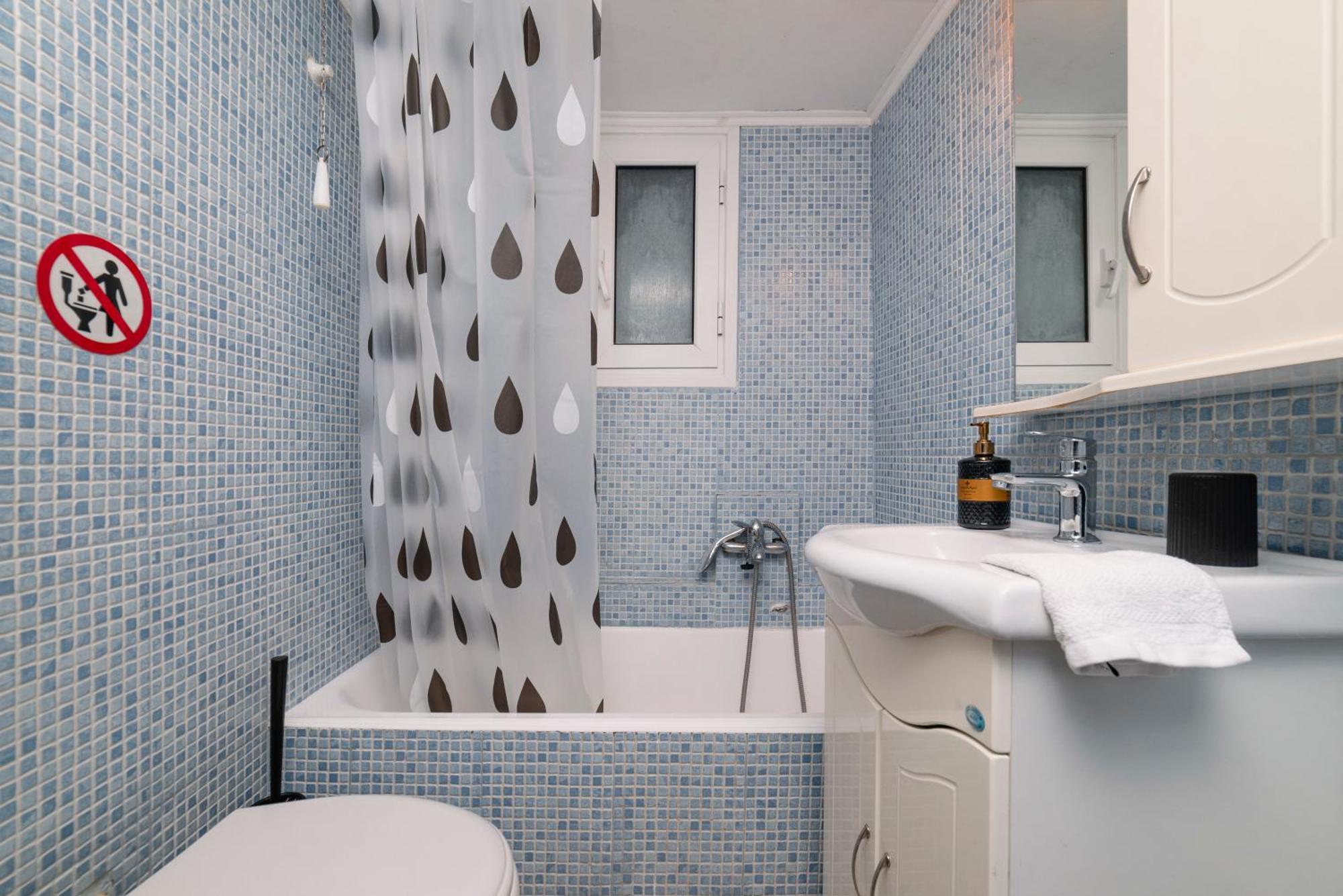 Local Urban Living 2Bd Apartment In Атина Екстериор снимка