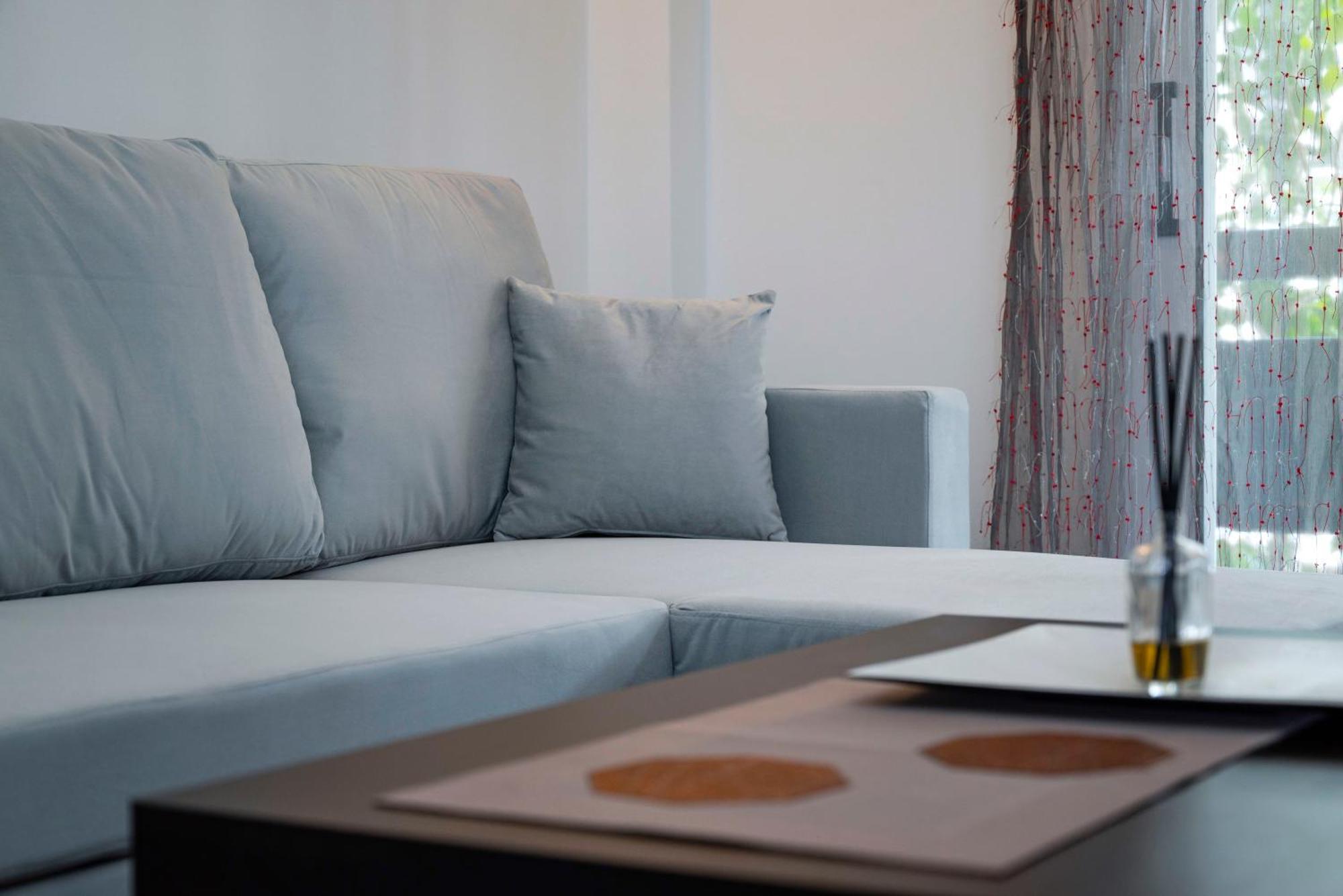 Local Urban Living 2Bd Apartment In Атина Екстериор снимка